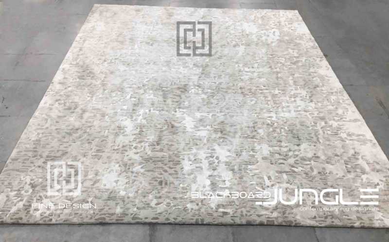 Ultra_luxury_classic_textured_wool_and_Tsilk_rug